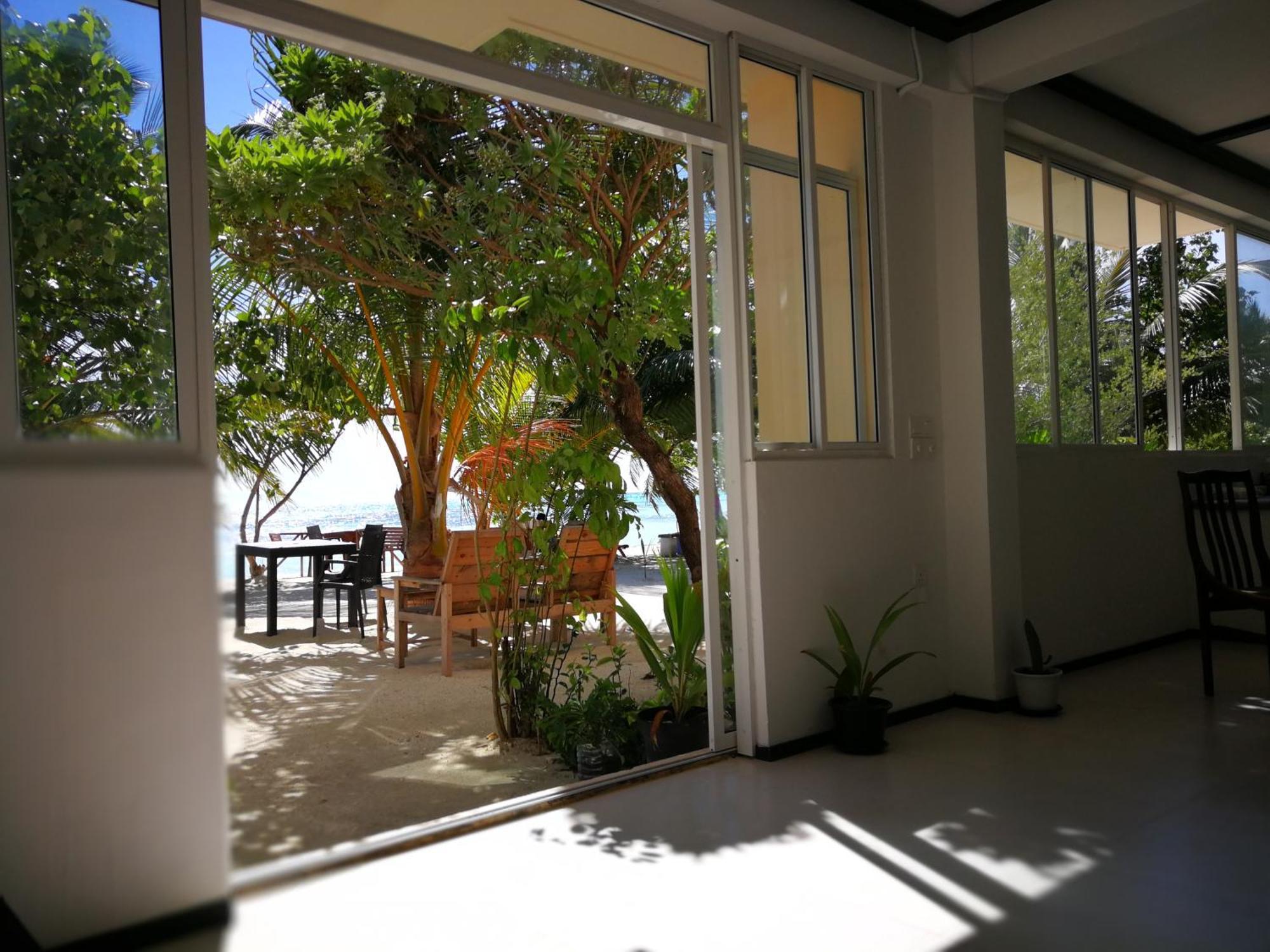 דיפושי Crown Beach Hotel-Private Bikini Beach מראה חיצוני תמונה